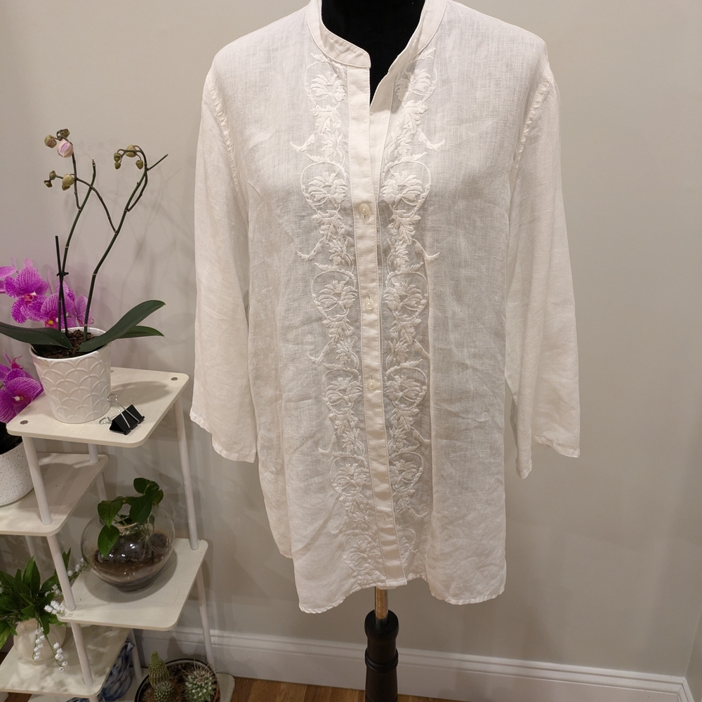 Liz Claiborne White Buttoned Tunic White Size L